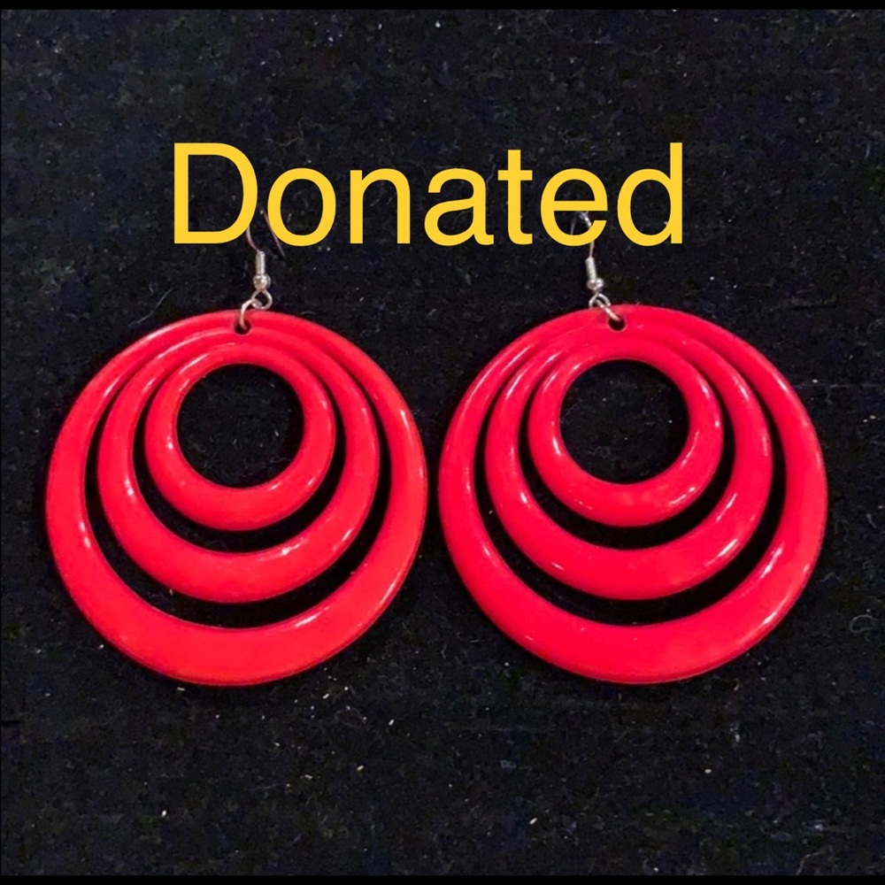 Red hoop earrings - Picture 1 of 6